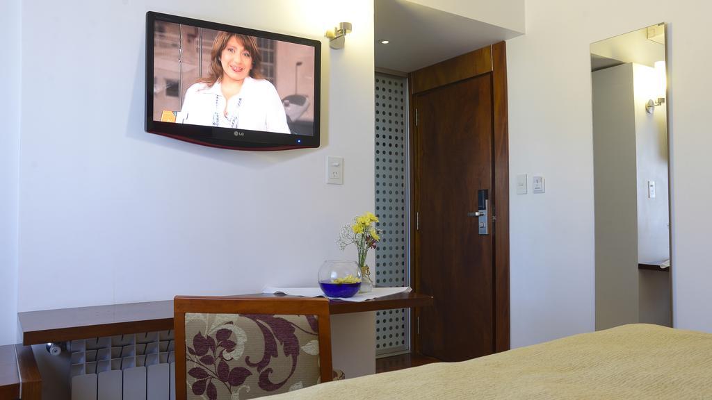 Hotel 15 De Mayo วิญาการ์ลอสปาซ ภายนอก รูปภาพ